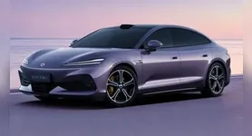 Denza Z9S é o novo sedã elétrico de luxo da BYD e terá versão com três motores e até 1.209 cv de potência.