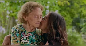 De forma carinhosa, como a paraense a chamava, Dira descreveu a amiga como 'uma das maiores atrizes que esse país já teve a honra de conhecer'.