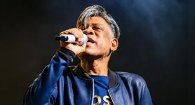 Apesar de enfrentar problemas de saúde, a causa oficila da morte do artista não foi revelada.