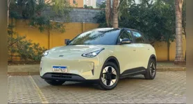 Veja qquanto em média seria a economia no bolso para recarregar o Geely em comparação com o preço da gasolina de um carro a combustão.