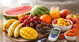 Segundo a nutricionista, o ideal é consumir a fruta inteira ao invés de consumir o suco.
