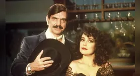 Entre os personagens de maior sucesso, estão Sinhozinho Malta e Viúva Porcina.