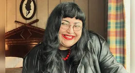Com uma escrita visceral e ao mesmo tempo profundamente lírica, Monique Malcher retrata assuntos sensíveis pelo olhar de mulheres amazônidas