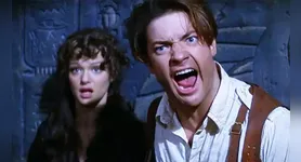 O longa marca o retorno de Rachel Weisz, John Hannah e Brendan Fraser para a franquia, que segue como uma continuação da franquia.