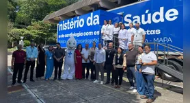 A unidade movel oferece consulta com cardiologia, ecocardiograma, radiografia de tórax, exames laboratoriais, teste ergométrico, ECG, holter de 24-48 horas, avaliação de risco cirúrgico, avaliação cardiológica, diagnóstico de síndrome coronariana crônica e de insuficiência cardíaca.