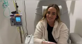 Chelsea Tantum morreu aos 30 anos após desenvolver melanoma e transformou a experiência com bronzeamento artificial em alerta sobre os riscos da exposição à radiação ultravioleta.