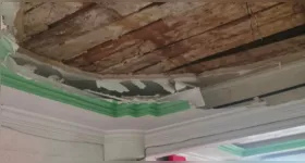Homem fica ferido após teto de comércio desabar em Belém.