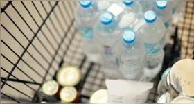 A decisão de substituir a água engarrafada pela filtrada deve levar em conta a qualidade do abastecimento de cada região.