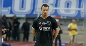 Após derrota para o Brusque, Júnior Rocha enfrenta críticas pela defesa do Paysandu