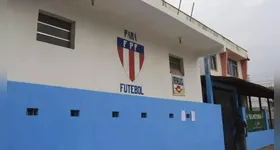 Procuradoria do TJD-PA denuncia árbitro e ex-dirigente da FPF por alteração irregular na súmula de partida do Campeonato Paraense. Veja os detalhes.