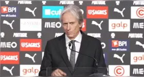 Jorge Jesus, técnico da seleção portuguesa, comentou a redução do limite de jogadores estrangeiros no futebol brasileiro e defendeu maior atenção à formação de jovens atletas.
