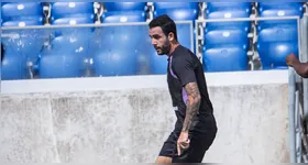 Marcelinho tem grande força ofensiva pelo lado direito e chega bem ao ataque
