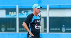 Mazola avalia colocar Bruno Bispo na lateral-esquerda