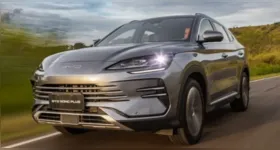 Os híbridos plug-in ganharam força no Brasil em 2026, com 96,9 mil unidades vendidas até julho. O BYD Song lidera com folga e responde por quase 40% do mercado.
