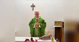 O Papa Leão XIV recebeu alta hospitalar no sábado, 17 de outubro de 2026, e retornou ao Vaticano.