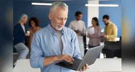 Pessoas 50+ já passaram por várias etapas do mundo profissional e têm na bagagem muita experiência acumulada