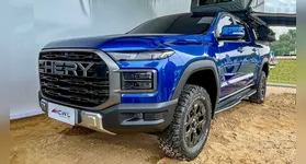 A Chery Himla tem dimensões próximas às de picapes médias como Ford Ranger e Toyota Hilux.