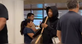 Jogador chegou durante a madrugada