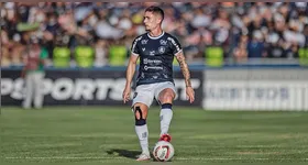 Lateral teve passagem pelo Remo em 2022