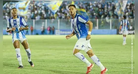 Caio Mello destaca a vitória do Paysandu e a importância do próximo jogo contra o Brusque, que ele considera uma final na luta pelo acesso à Série B.