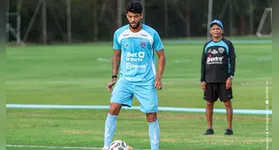 Bruno Bispo sentiu dores aos 38 minutos do primeiro tempo e precisou deixar o gramado