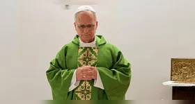 O papa Leão XIV se recupera bem após cirurgia.