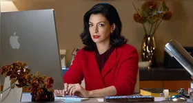 Verity, com Anne Hathaway, é um dos destaques das estreias de outubro, levando aos cinemas o suspense baseado no best-seller de Colleen Hoover.