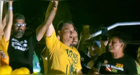 Daniel Santos reforça aliança com a extrema direita em ato com Flávio Bolsonaro e Éder Mauro.