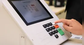 Entenda a diferença entre voto nulo e voto branco e seu impacto nas eleições. Conheça as consequências dessas opções eleitorais.