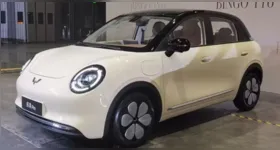 A Chevrolet prepara um novo carro elétrico para o Brasil, baseado no chinês Wuling Bingo Pro, com lançamento previsto para 2027 e preço estimado em torno de R$ 120 mil.