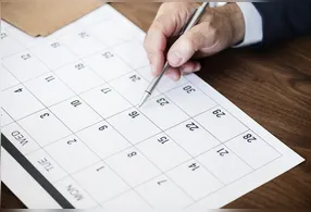 Descubra a origem da fama de agosto como mês do desgosto