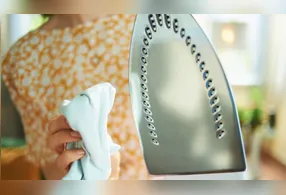 Antes de aplicar qualquer produto é importante verificar as instruções do fabricante, já que alguns aparelhos podem ter orientações específicas para a higienização.