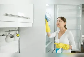 Hábitos simples do dia a dia podem favorecer manchas, mau cheiro e acúmulo de sujeira dentro do eletrodoméstico.