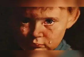 Um quadro que teria "chorado" durante a madrugada assustou uma família e reacendeu a famosa lenda do "Menino Chorando", cercada por histórias de maldição e incêndios misteriosos.