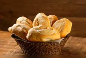 Aprenda como guardar pão francês para manter a crocância e a maciez por mais tempo.
