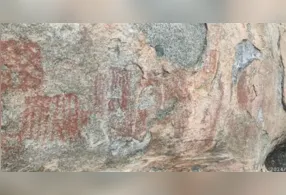 Pedra Pintada, em Roraima, reúne pinturas rupestres, vestígios arqueológicos e uma história que ainda guarda mistérios sobre como povos antigos registraram suas imagens na enorme formação de granito.