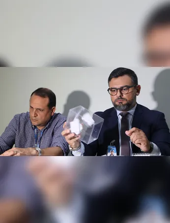 A ordem foi estabelecida por sorteio com a participação de representantes das candidaturas.