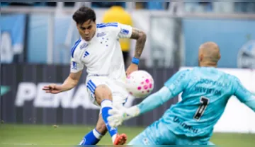 Imagem ilustrativa da imagem Hat-trick de Kaio Jorge comanda virada do Cruzeiro sobre o Grêmio