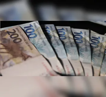 Imagem ilustrativa da imagem Governo eleva previsão do salário mínimo para 2027; veja o novo valor