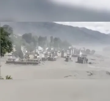 Imagem ilustrativa da imagem Terremoto provocou deslizamento e enchente devastadora no Nepal