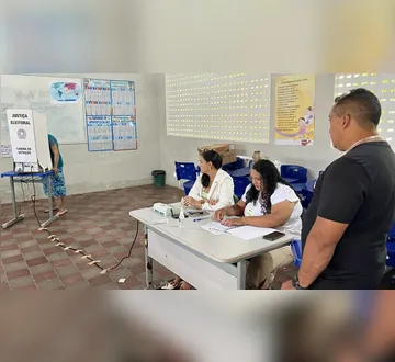 Imagem ilustrativa da imagem Foi votar? Eleitor pode ser chamado para virar mesário hoje (04/10)