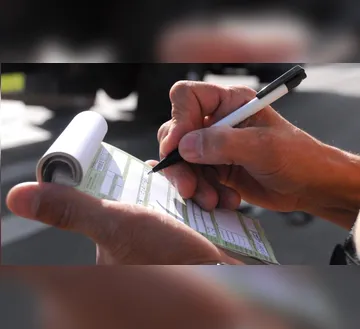 Imagem ilustrativa da imagem Veja 5 multas de trânsito que podem chegar a quase R$ 3 mil