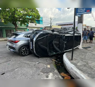 Imagem ilustrativa da imagem Colisão entre dois carros deixa criança ferida em cruzamento de Belém
