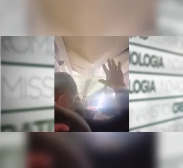 Imagem ilustrativa da imagem Vídeo: teto de avião desaba sobre passageiros durante decolagem no Irã