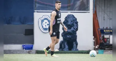Remo enfrenta o Bahia com a ausência do lateral Mayk, lesionado. Detalhes sobre a situação do time e a importância do jogo na Série A.
