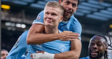 Manchester City goleia o Liverpool por 3 a 0 em Anfield, mantém 100% de aproveitamento na Premier League e segue na liderança após seis rodadas.