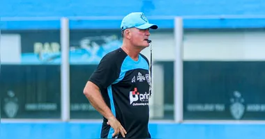 Mazola avalia colocar Bruno Bispo na lateral-esquerda
