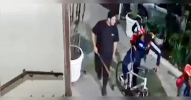 Quatro homens presos após espancamento brutal que resultou na morte de um ciclista no Rio