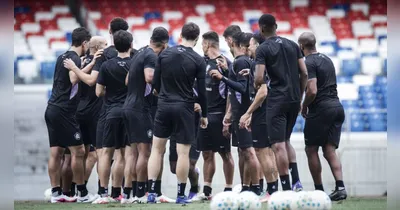 Veja quais jogadores foram relacionados pelo Remo para o desafio contra o Grêmio, incluindo o retorno do artilheiro Jajá e novidades na equipe.