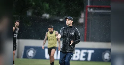 Técnico Léo Condé está altamente pressionado no Leão